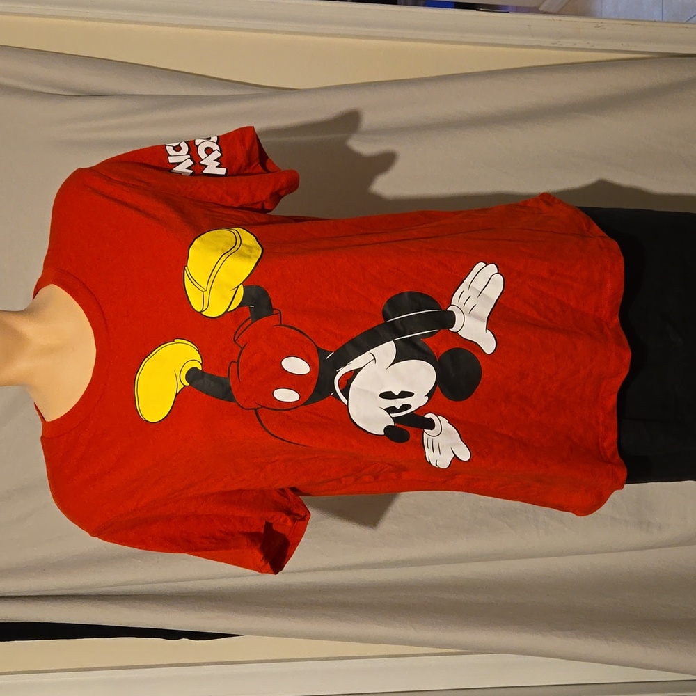 Disney Retro upside down Mickey Mouse graphic tee shirt, NEW